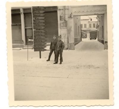 Прикрепленное изображение: WegweiserSimferopol.jpg